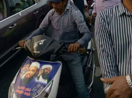 மெரினா புரட்சியில் பின்லேடன் படத்துடன் வலம் வந்தது யார்? வெடிக்கும் சர்ச்சை