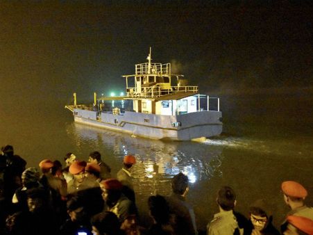 பாட்னாவில் கங்கை நதியில் படகு கவிழ்ந்து விபத்து - உயிரிழப்பு 21ஆக உயர்வு