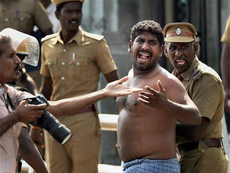 போலீசார் வன்முறையில் ஈடுபட்டனர்.. ஆதாரம் இருக்கிறது.. பாமக வக்கீல் பாலு வழக்கு