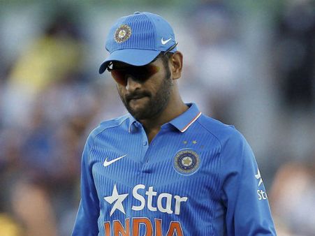 கேப்டன் பதவியில் இருந்து டோணி விலக காரணம் என்ன தெரியுமா? 
