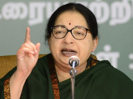 மக்களுக்காக 20 மணிநேரம் உழைத்த ஜெயலலிதா.... நம்பிக்கை குட்டிக்கதைகள்