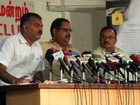 ஜல்லிக்கட்டுக்கு தடை கேட்கிறது விலங்குகள் நல வாரியம்.. அப்போ சிவசேனாதிபதி சொன்னது பொய்யா?