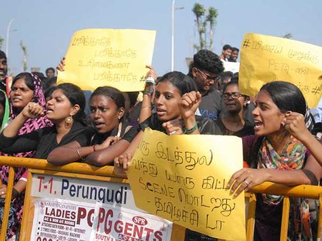 அவசர சட்டம் உடனே போடணும்... ஜல்லிக்கட்டு நடந்தால் மட்டுமே கலைவோம் - போராட்டக்காரர்கள் உறுதி