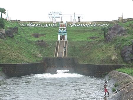 குறைந்து வரும் தண்ணீர்… மணிமுத்தாறு அணை மூடல்.. குடிநீர் தட்டுப்பாடு அதிகரிக்கும் அபாயம்