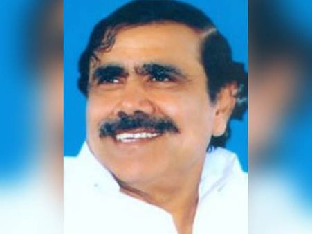 ஜெ.வை எப்படியெல்லாம் சசிகலா கொச்சைப்படுத்தினார் தெரியுமா... போட்டுத் தாக்கும் ஐ பெரியசாமி