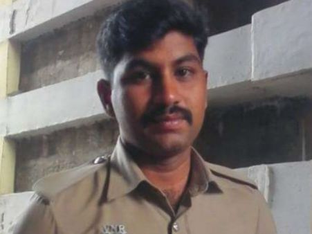 ஸ்ரீவில்லிபுத்தூர் அருகே நடந்த மஞ்சுவிரட்டில் காளை முட்டி போலீஸ்காரர் பலி!