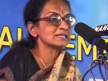 ஜல்லிக்கட்டு புரட்சியை ப்ரீசெக்ஸுடன் ஒப்பிட்டு பேச்சு- ராதாராஜன் மீது கோர்ட்டில் வழக்கு