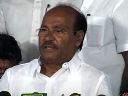 தொழில் முதலீடு வாய்ப்புகளை தமிழகம் இழக்கிறது.. ராமதாஸ் கவலை !