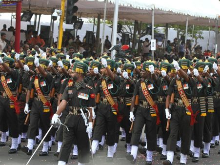 கொடூர போலீஸ் தாக்குதல்.. அரசு மீது கோபத்தை திருப்பிய தமிழக மக்கள்.. களையிழந்த குடியரசு தினம்