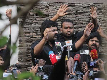 பாட்டுக்காக கைது செய்வோம் என்கிறபோது என் நாட்டுக்காக, மாட்டுக்காக கைதாகமாட்டேனா? சிம்பு