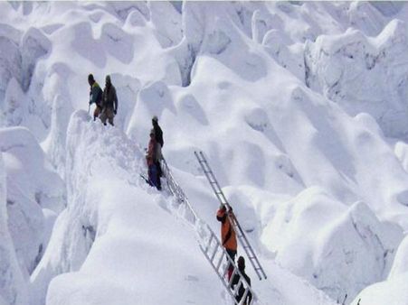 ஜம்மு-காஷ்மீர் பனிச்சரிவில் சிக்கி தமிழக வீரர்கள் 2 பேர் பலி