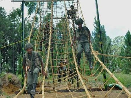 தமிழகத்தில் மீண்டும் சிங்கள படையினருக்கு ராணுவ பயிற்சி? டெல்லியில் இலங்கை கடற்படை தளபதி முகாம்!