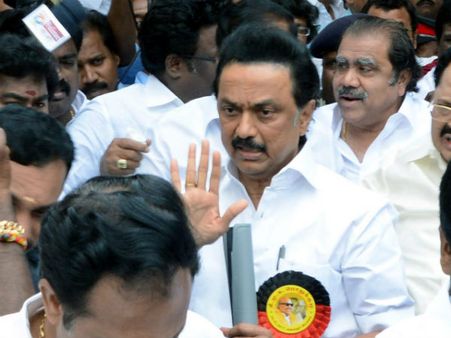 மானங்கெட்ட மோடி அரசே, மாநில அரசே..திமுகவின் ஜல்லிக்கட்டு ஆர்ப்பாட்டத்தில் ஆக்ரோஷ கோஷம்