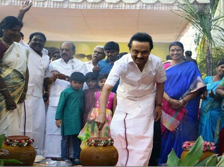 திமுக ஆட்சிக்கு வந்தால் பொங்கல் திருநாள் மீண்டும் தமிழ் புத்தாண்டாக மாற்றப்படும்: ஸ்டாலின் பேச்சு