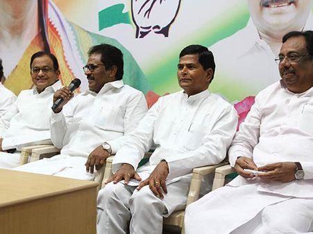 அதிமுகவில் மட்டும் நான் இருந்திருந்தால்.. காங். தலைவர் திருநாவுக்கரசர் சொல்வதை பாருங்கள்