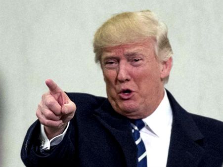 ட்ரம்ப் ஆட்சியில் மற்றொரு அட்டகாசம்.. அமெரிக்கவாழ் இந்திய பெண்ணிடம் போலீஸ் கெடுபிடி