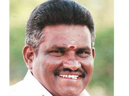 போன் போட்டு குடும்பத்தை திட்டுகிறார்கள்.. புலம்பும் அதிமுக எம்எல்ஏ அம்மன் அர்ஜீனன்!