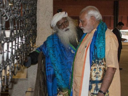 மத்திய அரசு சர்ச்சை சாமியார்களுக்கு சப்போர்ட் பண்ணுகிறதா?