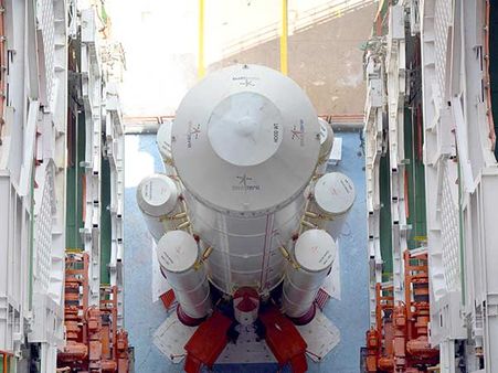 ஒரே நேரத்தில் 104 செயற்கைக்கோளை ஏவி உலக சாதனை படைத்தது இஸ்ரோ