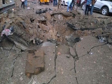 ஒடிசாவில் மாவோயிஸ்ட்கள் கண்ணிவெடி தாக்குதல்: பொதுமக்கள் ஒருவர் உள்பட 5 போலீசார் பலி