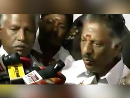 சசிகலா குடும்பத்தின் ஆட்சியை நீக்குவோம்- ஜெ. சமாதியில் ஓபிஎஸ் சபதம்