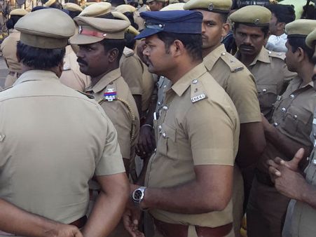 சமூக விரோதிகள் ஊடுறுவலா… சென்னையில் போலீசார் விடிய விடிய சோதனை
