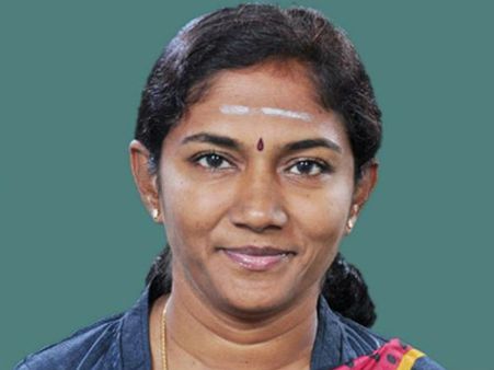 அம்மாவின் ஆன்மா உத்தரவிட்டது.. அண்ணனிடம் வந்து விட்டேன்.. திருப்பூர் எம்.பி.சத்ய பாமா!