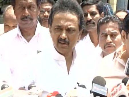 கடலில் எவ்வளவு எண்ணெய் கலந்திருக்குன்னே அமைச்சருக்கு தெரியல.. ஸ்டாலின் குற்றச்சாட்டு