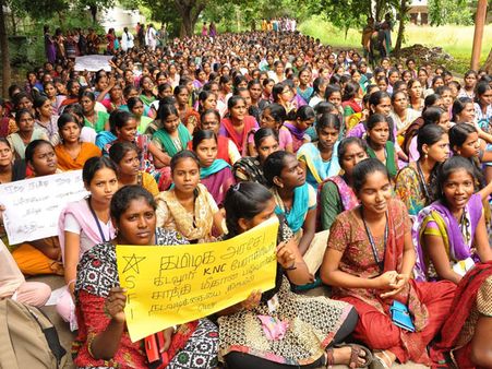 ஹைட்ரோ கார்பன் திட்டத்தை எதிர்த்து சட்டக்கல்லூரி மாணவர்கள் நுழைவு வாயிற் போராட்டம்