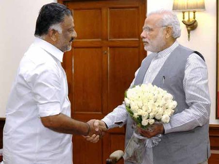 அதிமுக லெட்டர் பேர்டில் மோடிக்கு வாழ்த்து சொன்ன ஓபிஎஸ்.. அதிர்ச்சியில் சசிகலா தரப்பு!