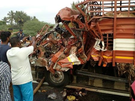 சென்னையில் தண்ணீர் லாரி மோதி இளைஞர் பலி