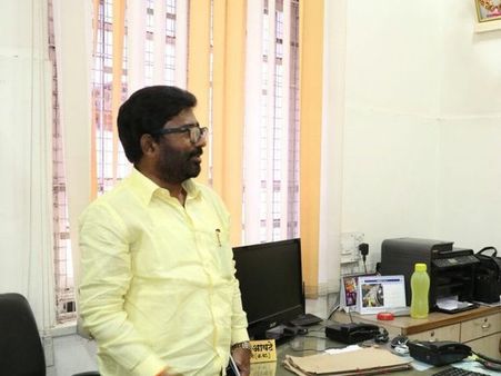 ஊழியரை 'செருப்பால்' அடித்த சிவசேனா எம்பியின் விமான டிக்கெட்டை மீண்டும் ரத்து செய்தது ஏர் இந்தியா