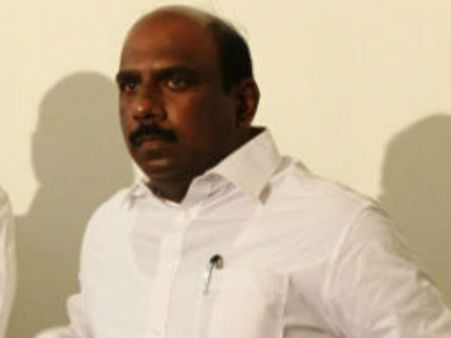 சசிகலாவை ஓடஓட விரட்டுவோம்.. மனோஜ் பாண்டியன் ஆவேச பேச்சு