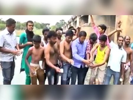 பெப்சி, கோக் நீர் எடுக்க தடை நீக்கம்.. தாமிரபரணி ஆற்றில் இறங்கி மாணவர்கள் போராட்டம்