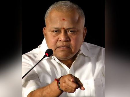 ஜெ. மரணத்தில் மர்மம் .. அரசு விளக்க வேண்டும்.. கூறுகிறார் ராதாரவி