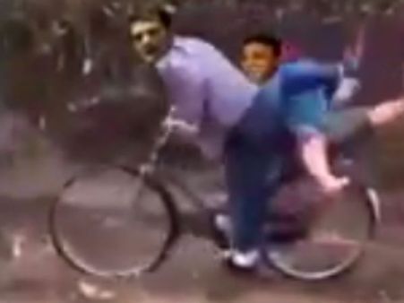 திமுகவை கவிழ்த்தது போல அதிகமான இடங்களில் போட்டியிட்டு சமாஜ்வாதியை காலி செய்த 'ராகுல்' காங்.