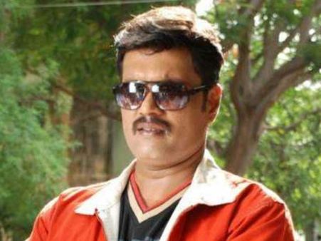 நடிகர் ரஞ்சித் ஓபிஎஸ்க்கு ஆதரவு.. திமுக, மதிமுக,தீபா பேரவையை சேர்ந்த சிலரும் ஓபிஎஸ் அணியில் ஐக்கியம்