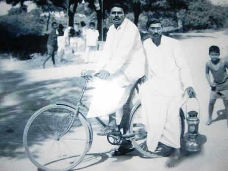 தமிழக காங். மாஜி தலைவர் ரா. கிருஷ்ணசாமி நாயுடுவின் கொள்ளு பேத்தியை திருமணம் செய்த வைகோ தம்பி மகன்!