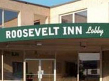 கடத்தி கட்டாயப்படுத்தி 1000 ஆண்களுடன் செக்ஸ்: மோட்டல் மீது கேஸ் போட்ட சிறுமி