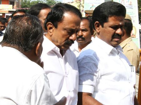 செங்கோட்டையனுக்கு சிஎம் வைத்த செக்!