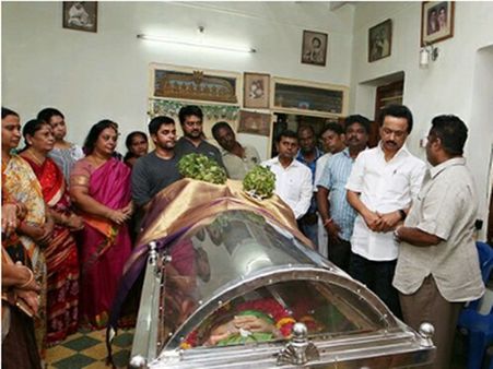 சீர்காழி கோவிந்தராஜன் மனைவி மறைவு - மு.க.ஸ்டாலின் நேரில் அஞ்சலி