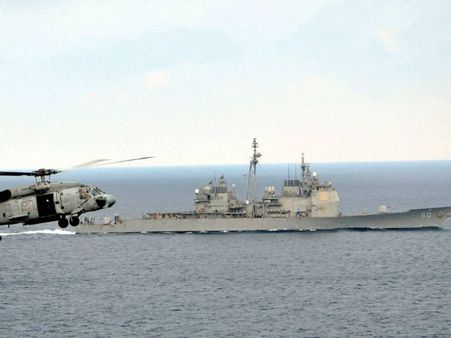 நூற்றுக்கணக்கான போர்க்கப்பல்களை சிரியாவுக்கு அனுப்பிய அமெரிக்கா.. தீவிரவாதிகள் வேட்டைக்கு ரெடி