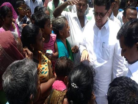 டாஸ்மாக் கடைக்கு எதிர்ப்பு: எம்.எல்.ஏவை முற்றுகையிட்ட பொது மக்கள்