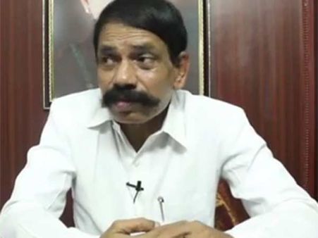 சசிகலா, தினகரனை யாராலும் கட்சியை விட்டு நீக்க முடியாது - சொல்வது அதிமுக பேச்சாளர் ஆவடி குமார்