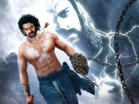 'பாகுபலி - 2' படத்தின் 2 நிமிட காட்சிகள் இணையதளத்தில் லீக் ஆனதால் படக்குழு அதிர்ச்சி !