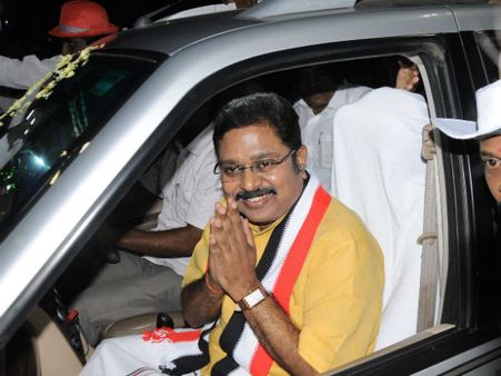 ஆர்.கே.நகர் இடைத் தேர்தல் ரத்து ஜனநாயக படுகொலை: டிடிவி தினகரன் சீற்றம்