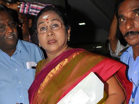 உயர்நீதிமன்றம் 'கிடுக்குப்பிடி' உத்தரவு... விசாரணைக்கு ஆஜரான துணைவேந்தர் கீதா லட்சுமி - வீடியோ