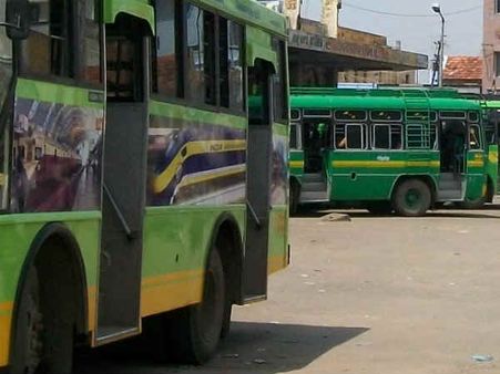 தனியாருக்கு அனுமதி… போர்க்கொடி தூக்கிய அரசு பஸ் ஊழியர்கள்