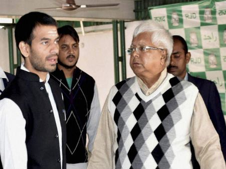 லாலு பிரசாத் யாதவ் மகன் மீது சட்டவிரோத 'மண் விற்பனை' மோசடி புகார்... பஞ்சாயத்து கிளப்பும் பாஜக!