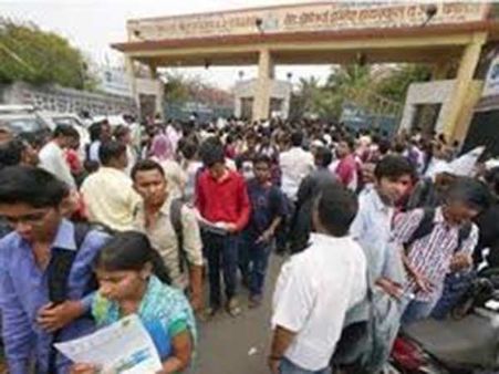 38 பேரை ‘நீட்’ தேர்வு எழுத அனுமதிக்காவிட்டால்... சிபிஎஸ்இ இயக்குநருக்கு.. ஐகோர்ட் எச்சரிக்கை